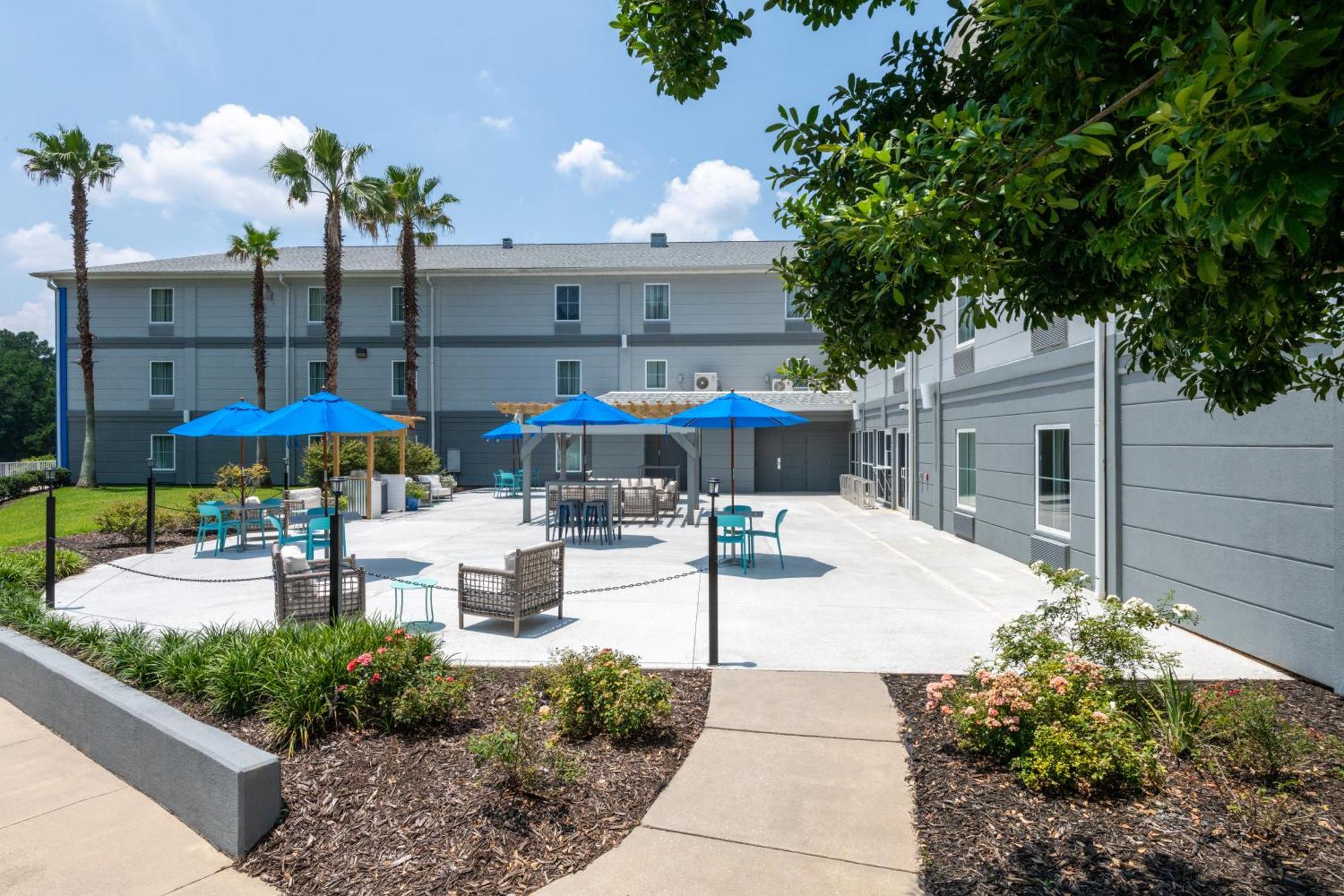 Tryp By Wyndham Tallahassee North I-10 Capital Circle Exterior photo